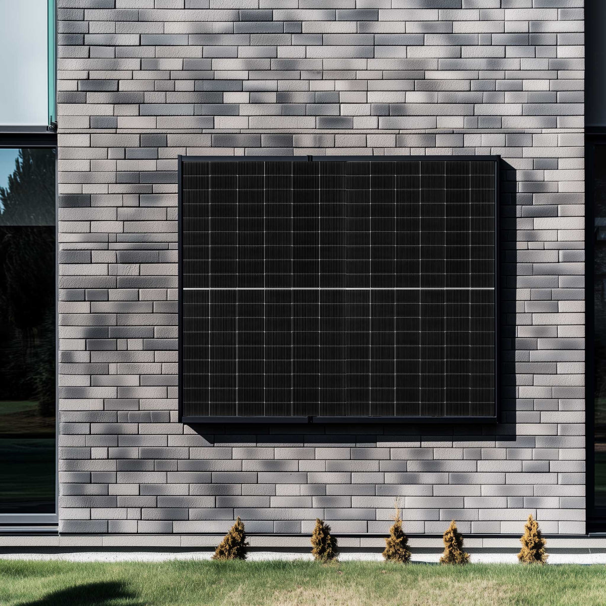 Solarmodul an Hauswand